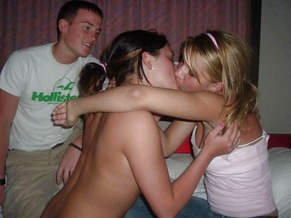 Sexy Party Girls porn pictures