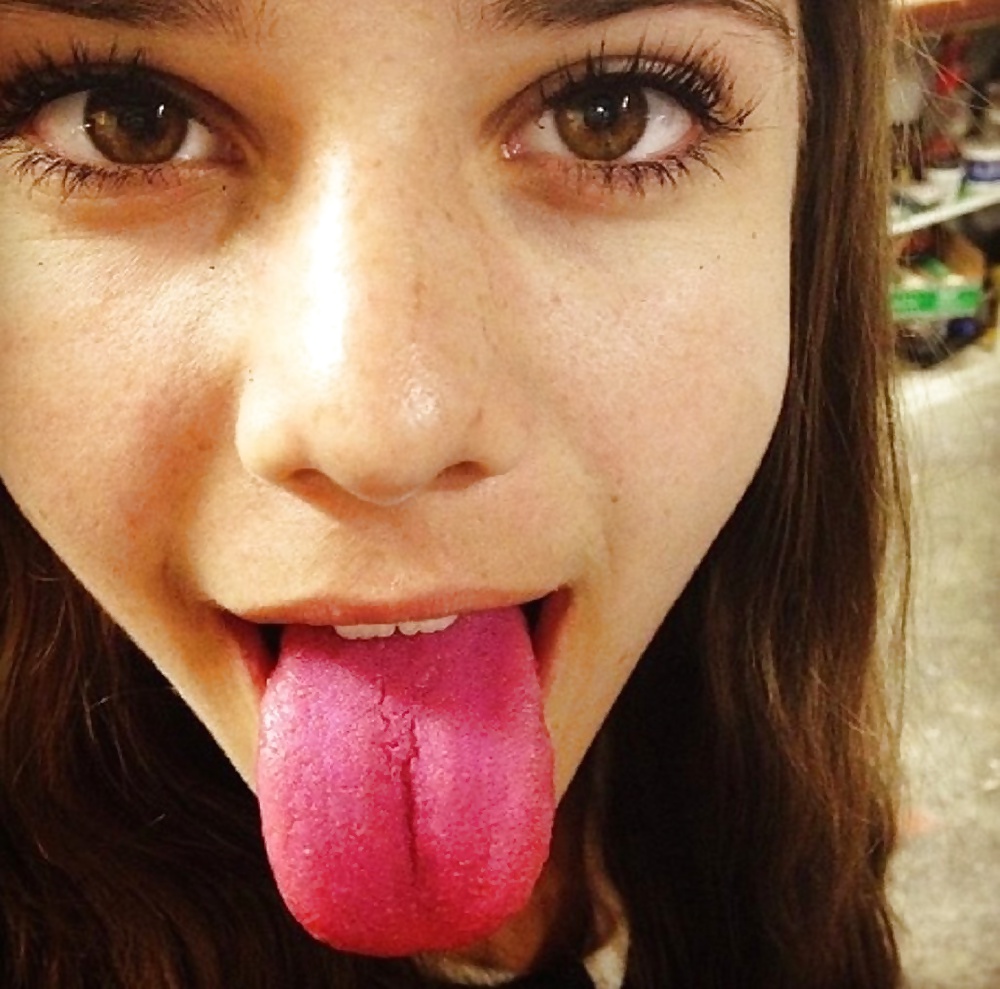 Cute Faces and Tongues porn pictures