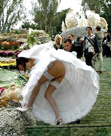 Ooops, Brides flashing - N. C.