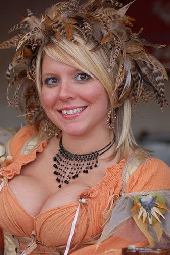 CLEAVAGE VILLAGE - A MIDIEVAL CHESTIVAL- 88 Photos 