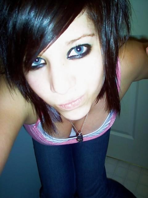 Emo Girls porn pictures