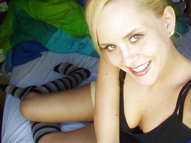 self shot d'une blonde avec une vraie tete de salope porn pictures