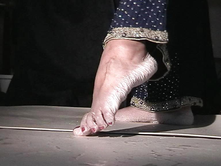 Bianca's wet wrinkled feet porn pictures