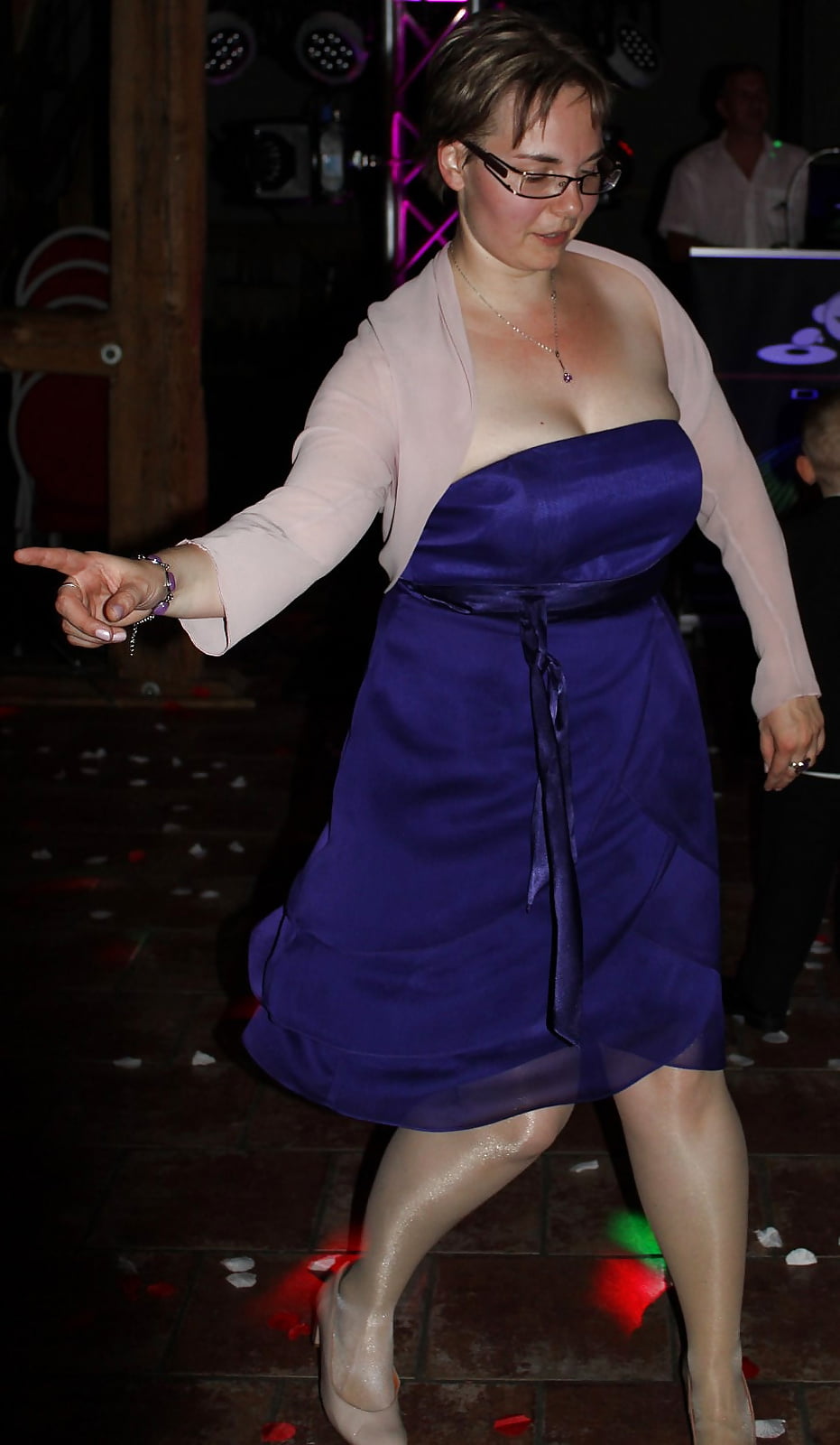 Anja schluckt alles porn pictures