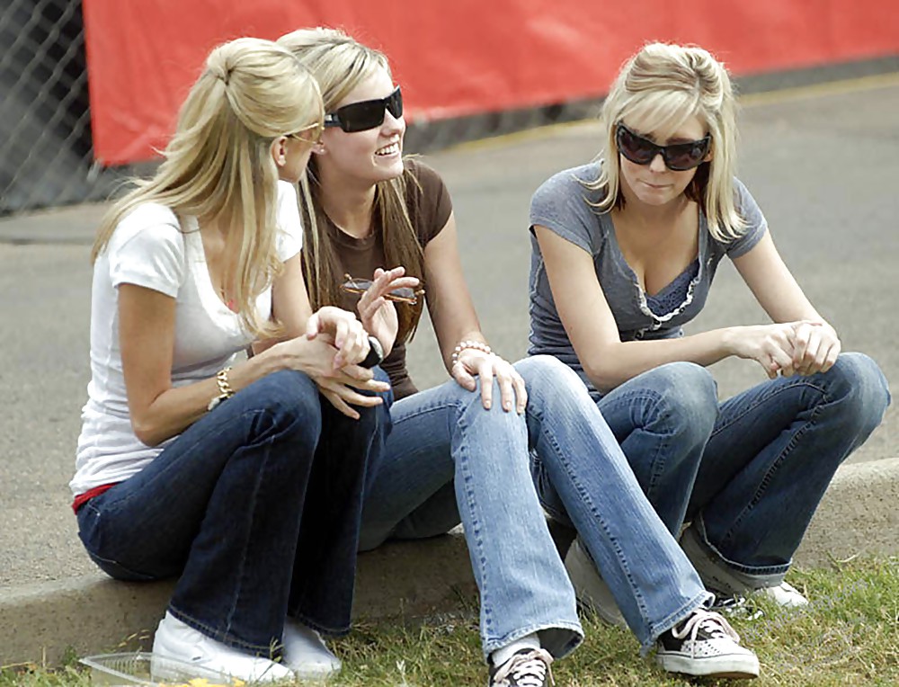 Pretty Amateur Typhanie 2 porn pictures