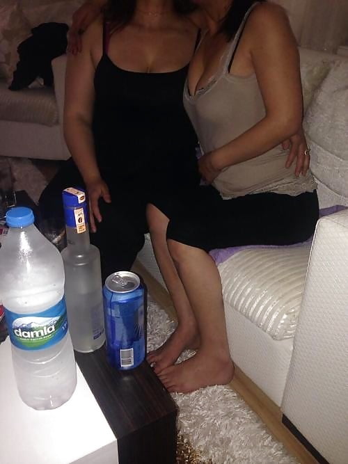 Turkish MILFS Mom Group Sex Turkey MILF - 7 Photos 