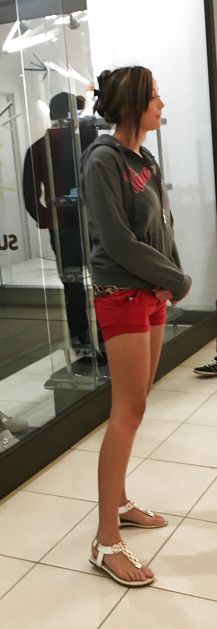 Such a tight mall teen in shorts porn pictures