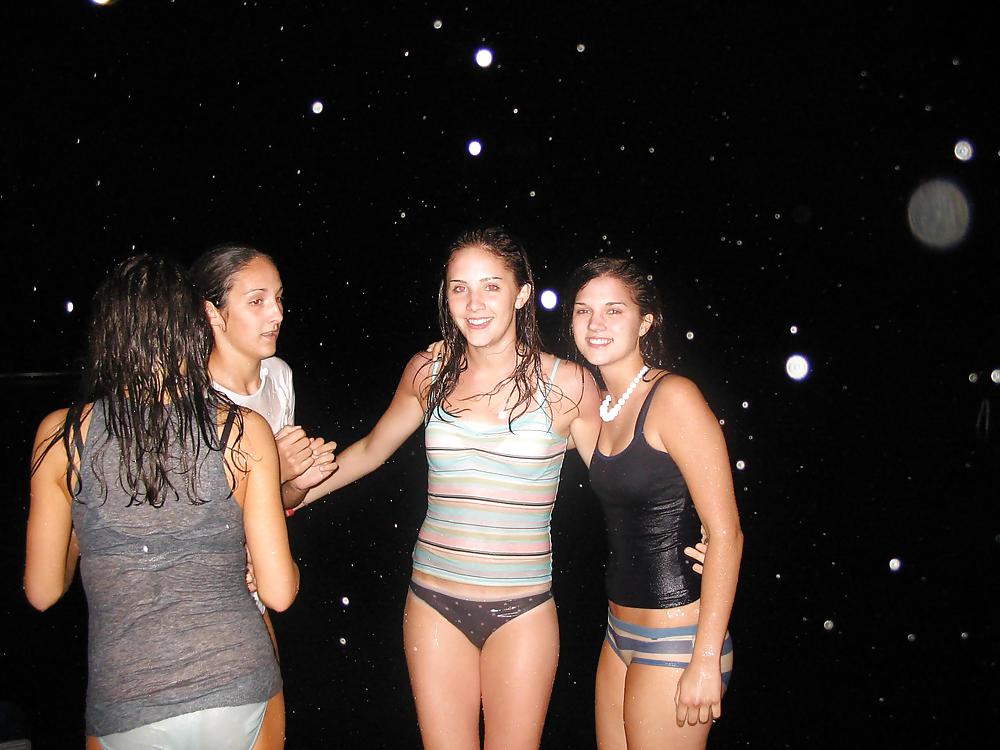 Bra Babes 85 porn pictures