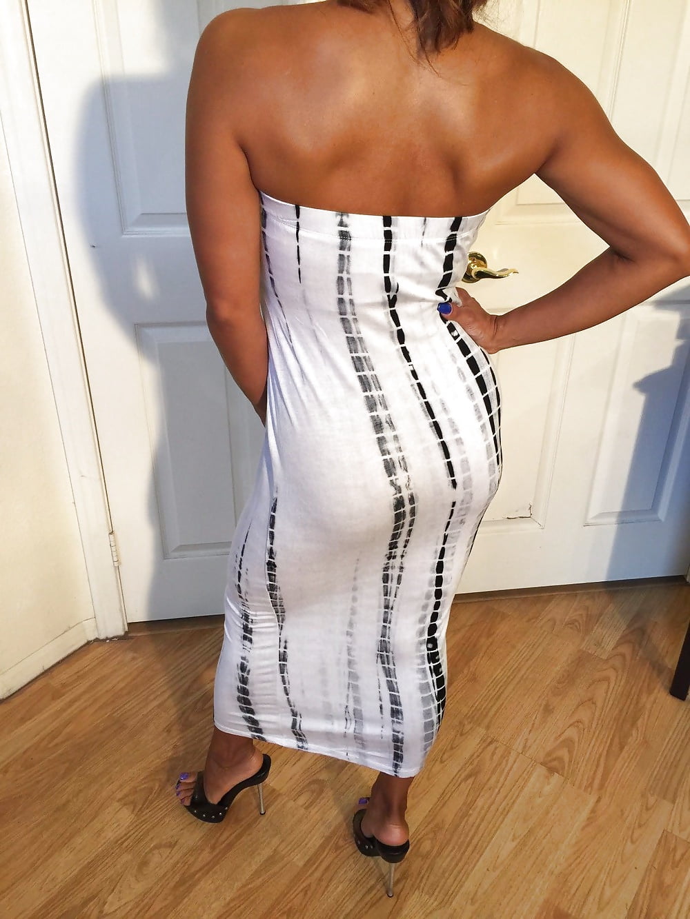 Busty eBay Seller #13 porn pictures