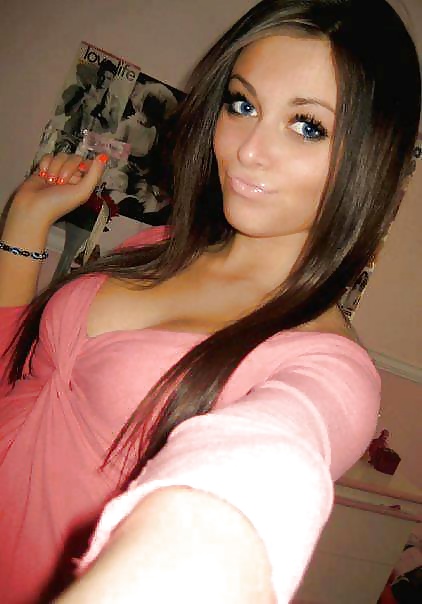 Facebook-Sluts-4 porn pictures