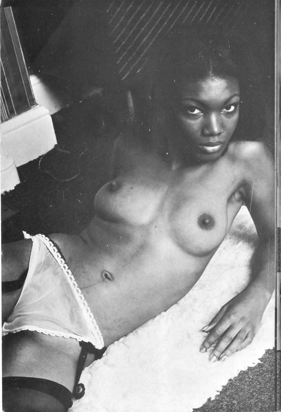 Vintage Amateur Black Woman porn pictures