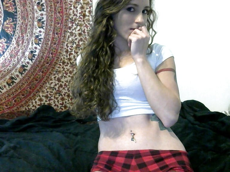 Teen Slut aka Wanderluststardust Selfies porn pictures
