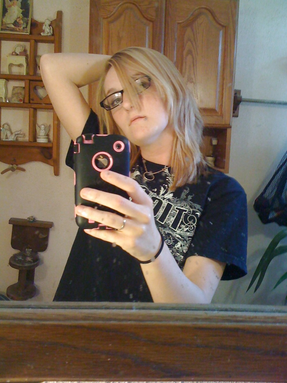 Perky & Pretty Teen porn pictures