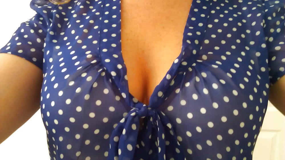 cleavage porn pictures