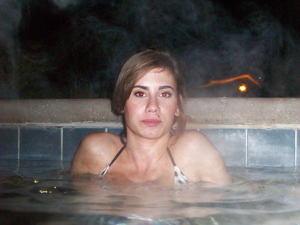 Big breast in the Jacuzzi - Llost Camer porn pictures
