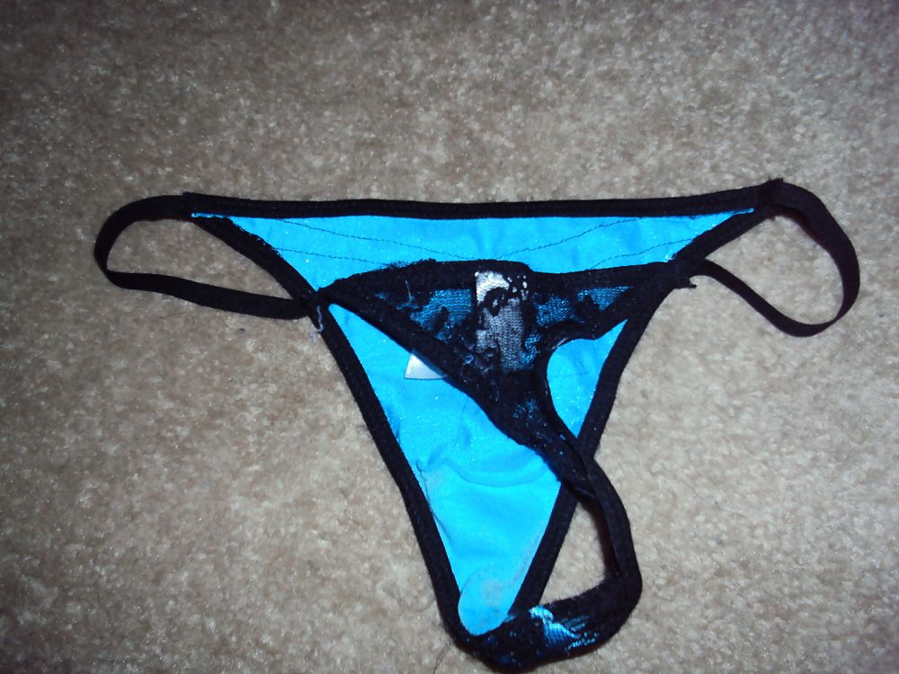 Roommate's girlfriend's panties porn pictures