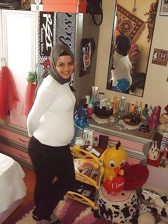 busty arab turkish girls 2 porn pictures