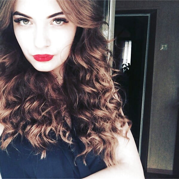 (This cunt loves to suck dick) porn pictures