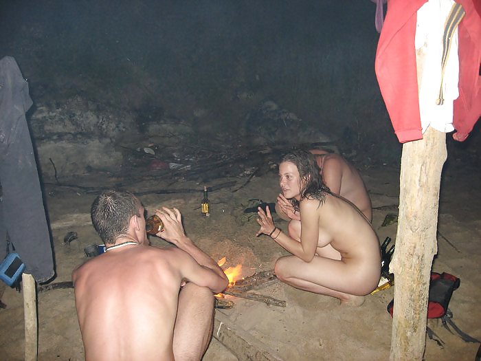 Nackte Titten und mehr am Strand... porn pictures