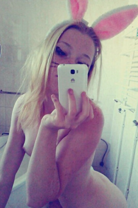 Nude selfies more porn pictures