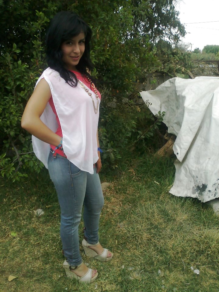 VECINAS ZORRAS II porn pictures