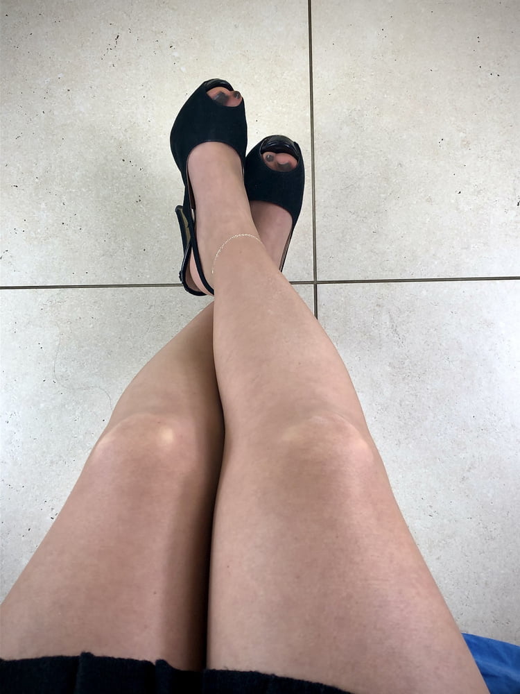 Giada Toes and Heels for a Evening at The Club - 10 Pics