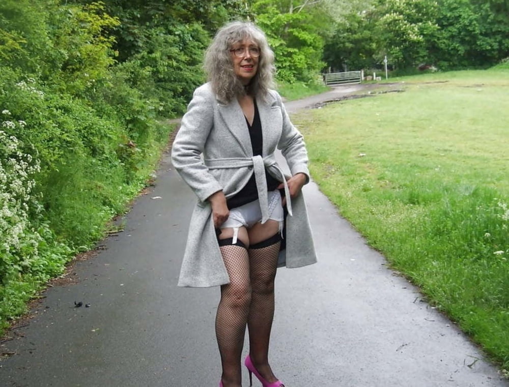 Sexy English gilf - 65 Photos 