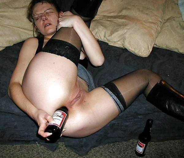 More amateur sluts enjoying a bottle of their favourite.... - 6 Photos 