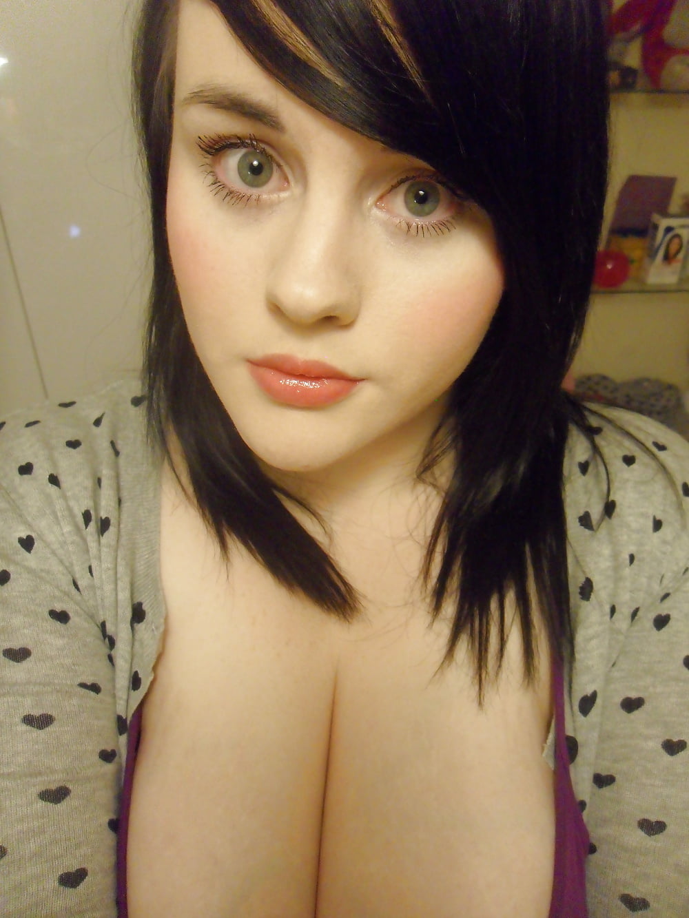 Huge Tits Cute Face porn pictures