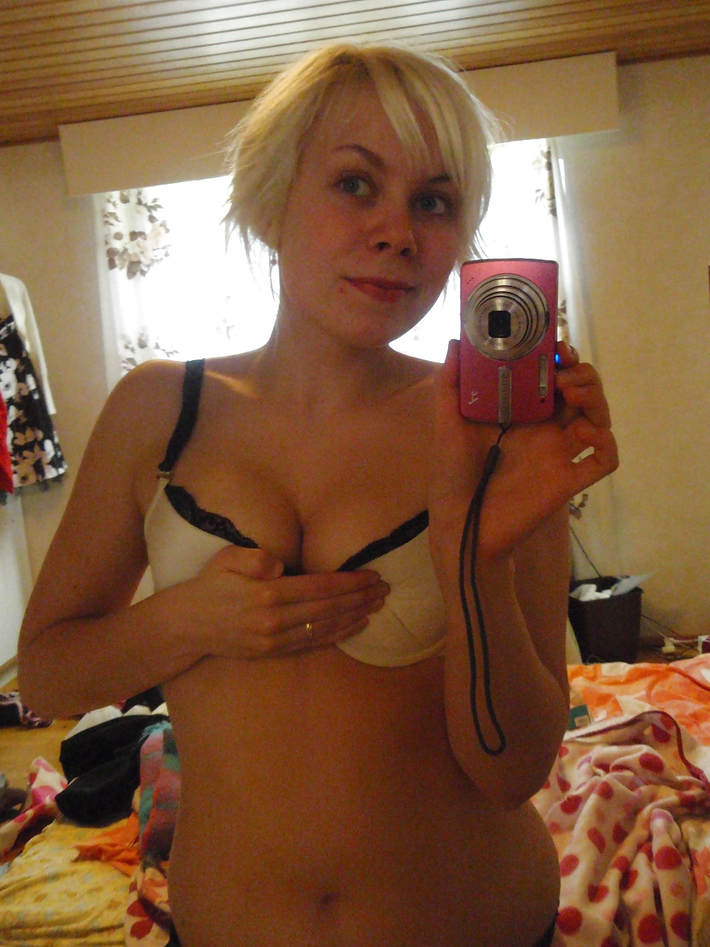 Selfshot 23 porn pictures