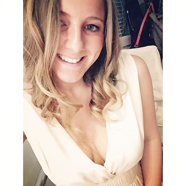 Chloe & Her Friends porn pictures