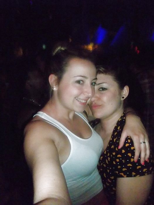 Facebook Milfs 2 porn pictures