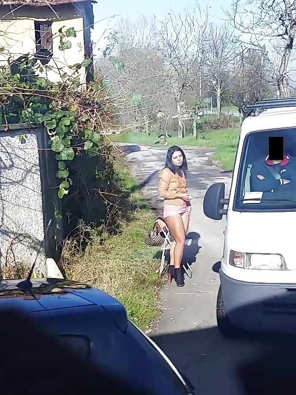 Street Hooker - Puttane da Strada porn pictures