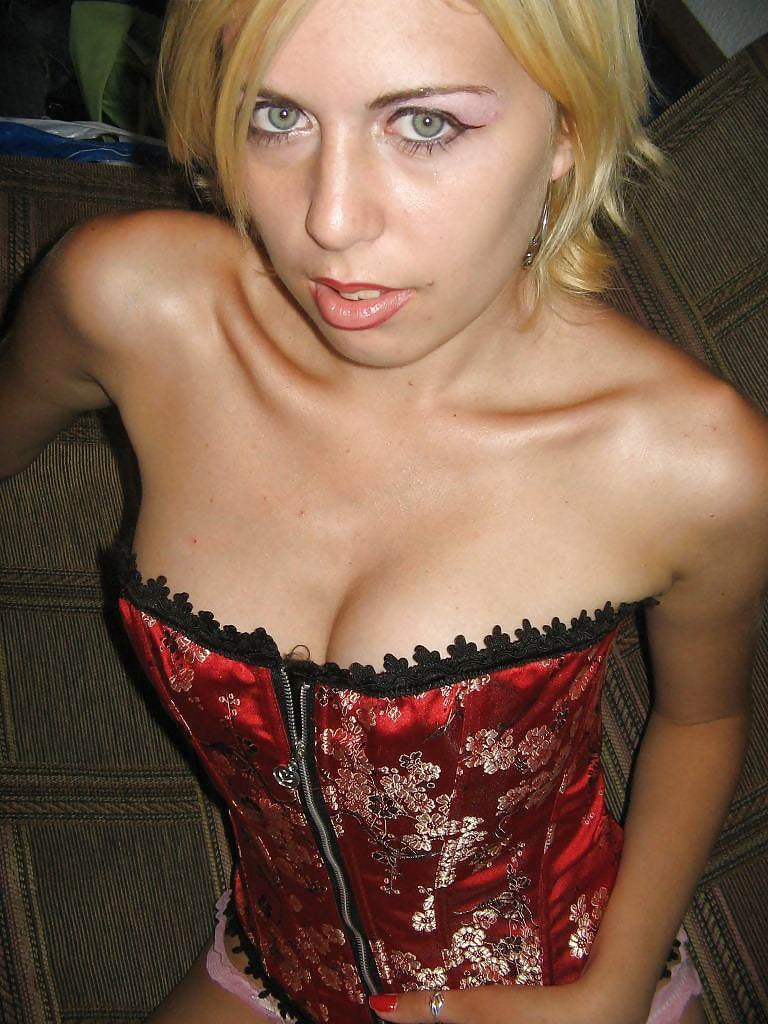 Hot blonde amateur slut porn pictures