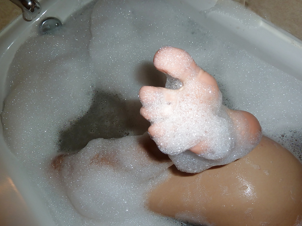 feet in bath porn pictures