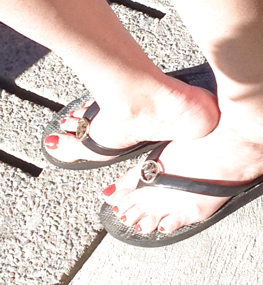 Feet barefoot sandals fetish toes and soles porn pictures