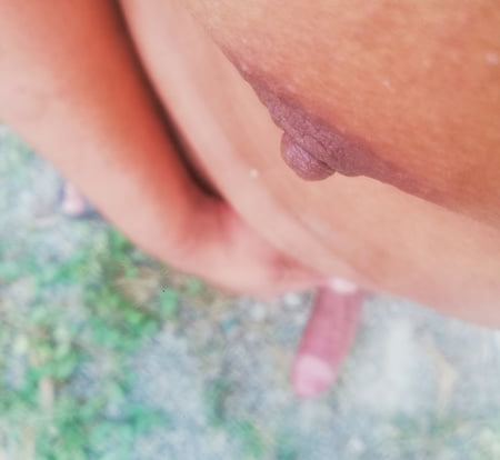 mis ricos pezones de macho deliciosas tetillas            