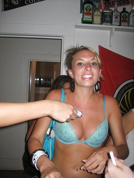 Bra Babes 95 porn pictures