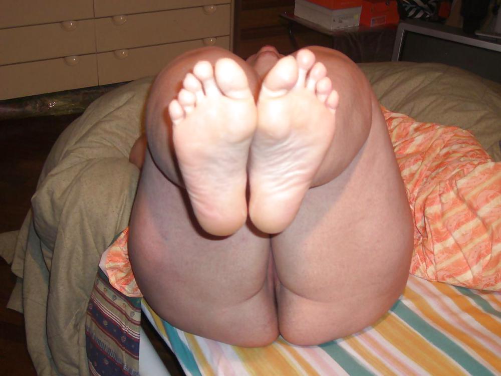 more feet i wanna cum on (ladies i know) porn pictures