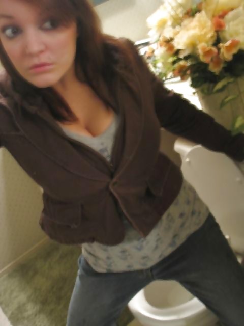 ALL AMATEUR - Here is SANDRA porn pictures