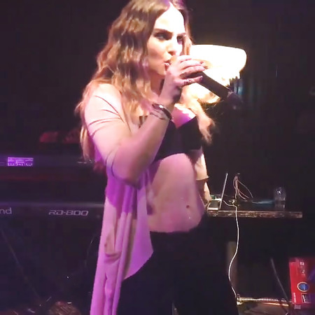 jojo busty performance in kansas        