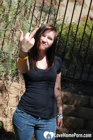 outdoor seduction makes me even more horny         