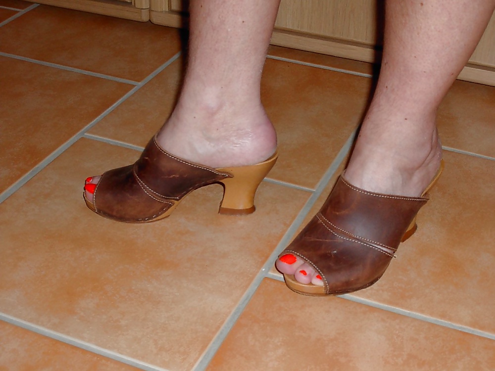 Nice Feet and High Heels and Toes Vol.4 porn pictures