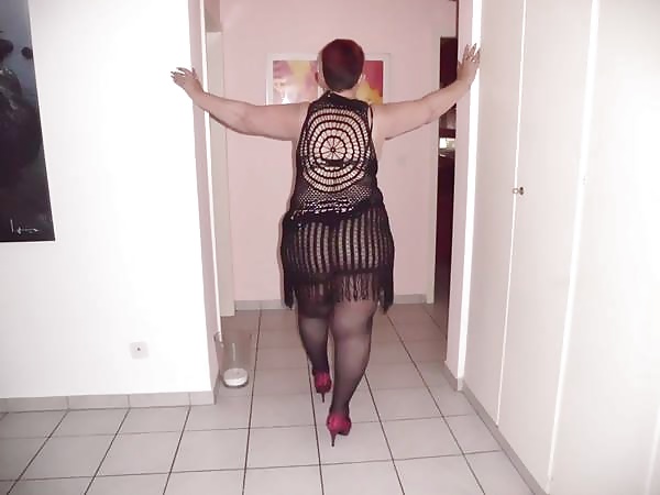HORNY WHORE porn pictures