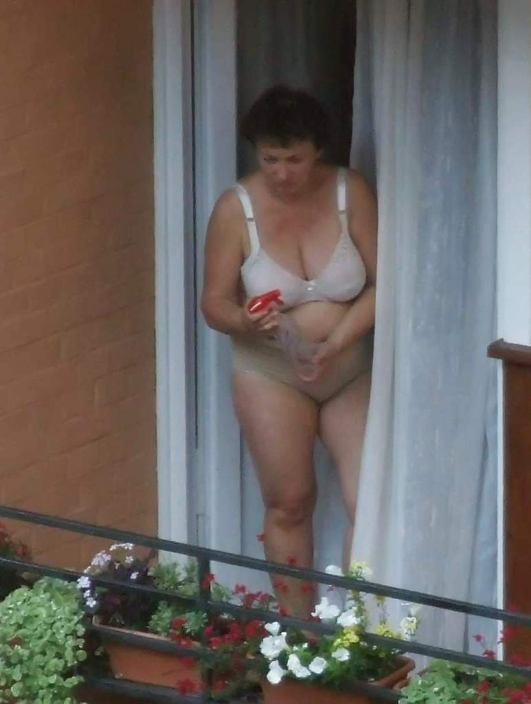 Milf 573 porn pictures