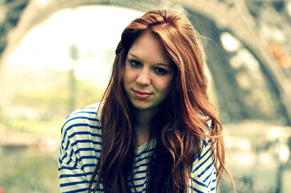 Elodie Nassar Youtubeuse a tete de chienne porn pictures