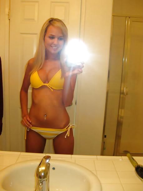 Hot Amateur Blond Teen porn pictures
