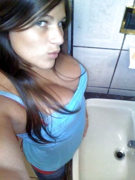 SELFIES 2 -- mfl porn pictures