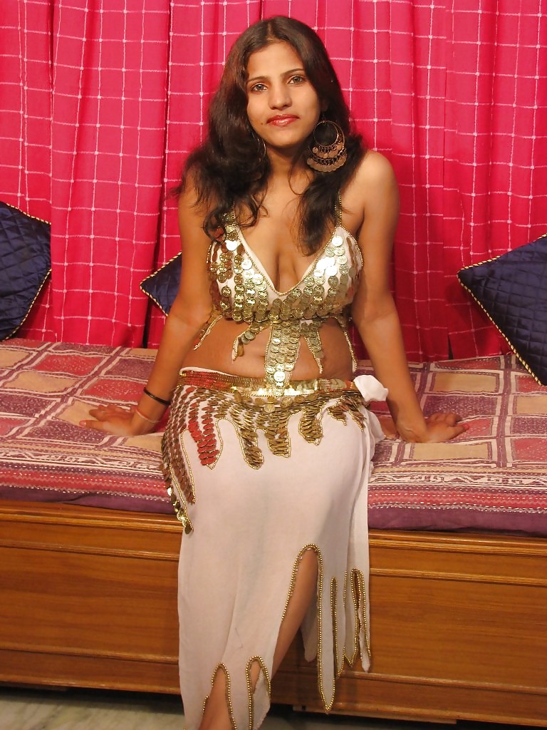 SEXY INDIAN TEEN porn pictures