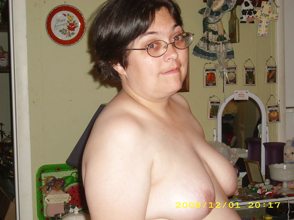 42 Year Old Angela porn pictures